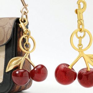 Llavero de cereza para bolso